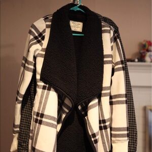 Abercrombie Black and white plaid cardigan